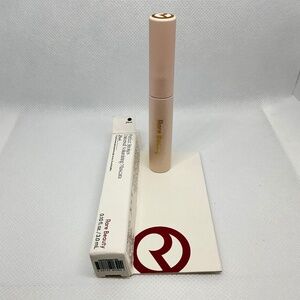 Rare Beauty by Selena Gomez - Black Perfect Strokes Universal Volumizing Mascara